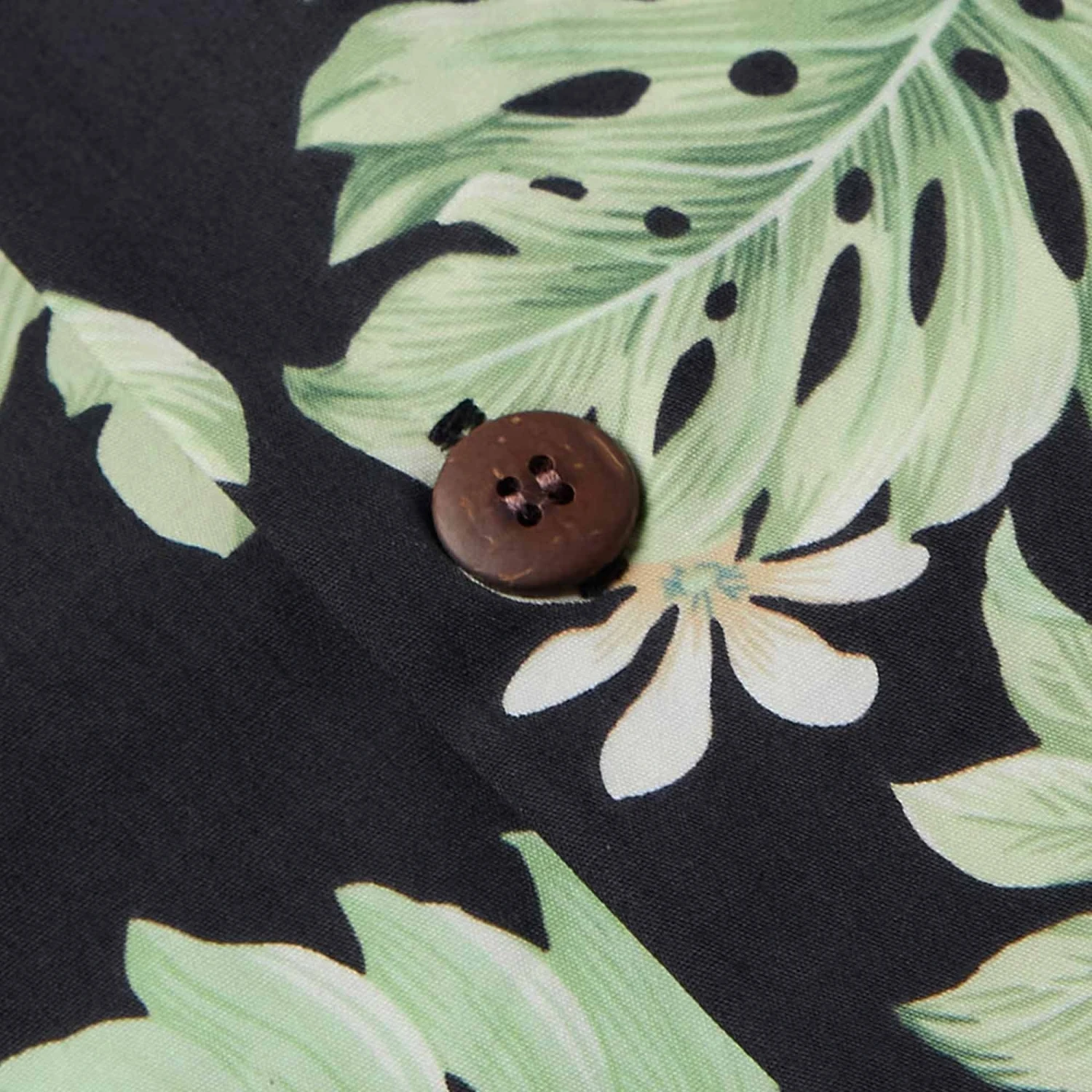 Go Barefoot Convertible-Collar Printed Cotton Shirt - Tiare Black 3 Go Barefoot Convertible-Collar Printed Cotton Shirt - Tiare Black - Image 3